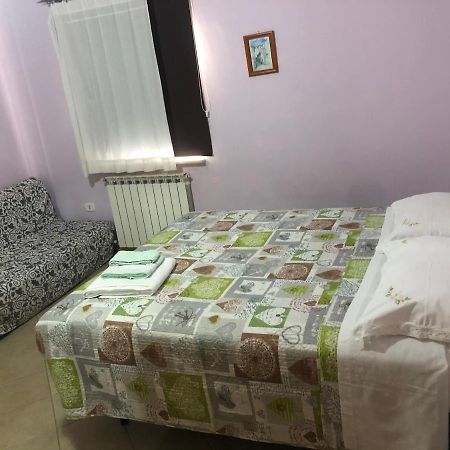B&B Il Medioevo Pesche Екстериор снимка