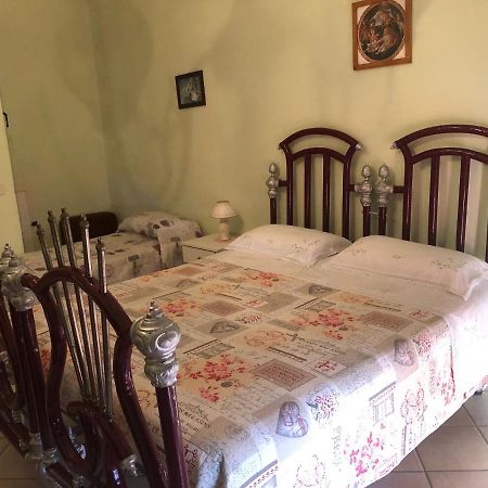 B&B Il Medioevo Pesche Екстериор снимка