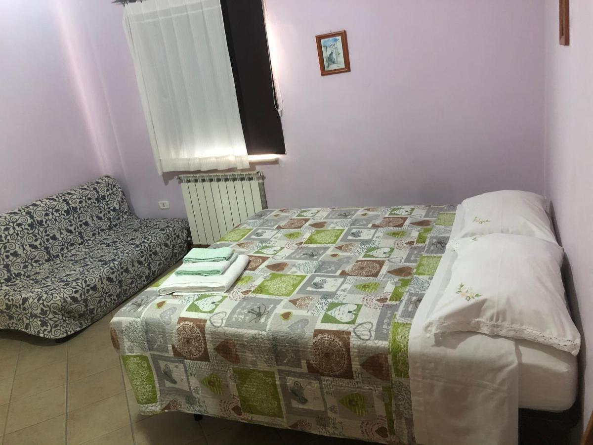 B&B Il Medioevo Pesche Екстериор снимка