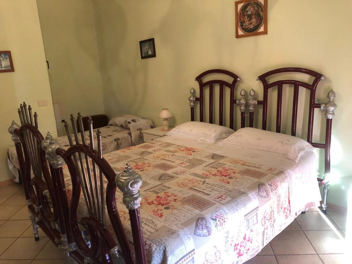 B&B Il Medioevo Pesche Екстериор снимка